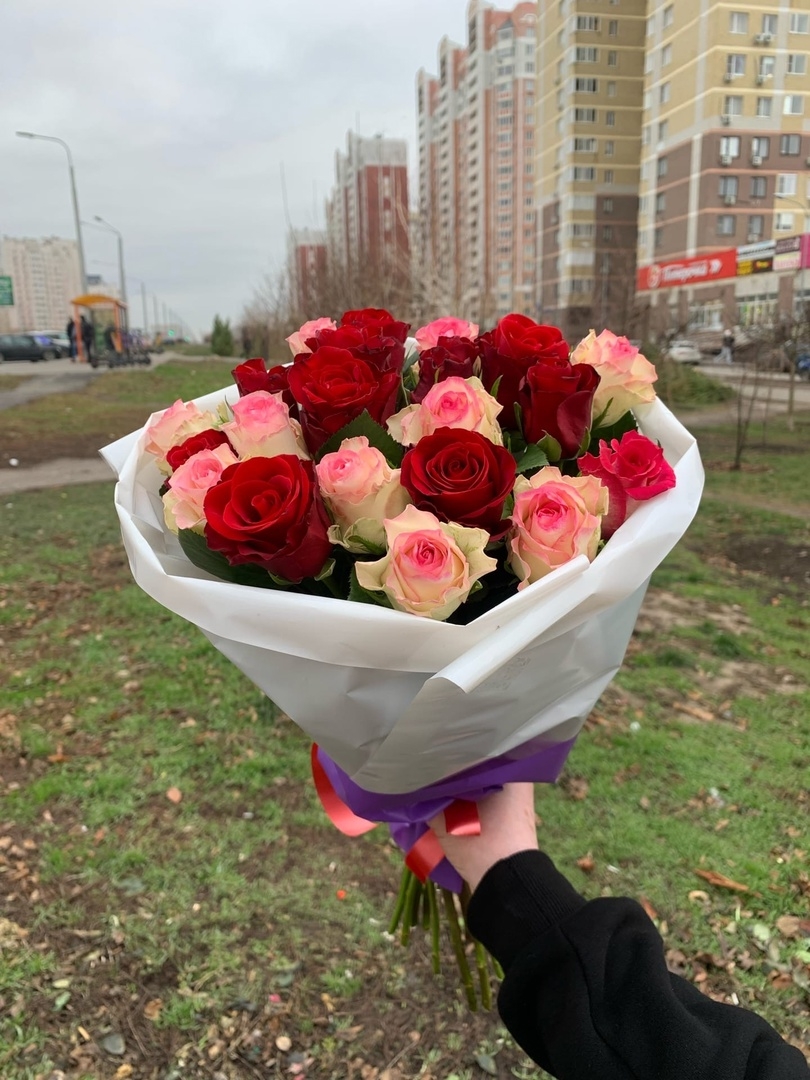 Микс 21 роза