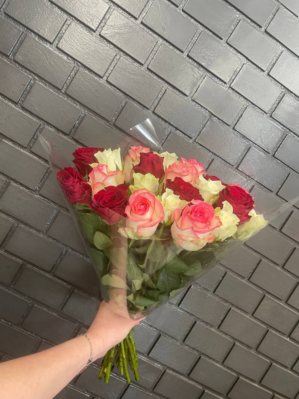 Микс 21 роза